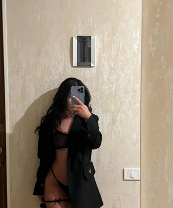 У меня есть все, чтобы сделать тебя счастливым: красивое тело, опыт, нежные руки и страстные губы. Я готова исполнить любое твое желание, от классики до экзотики. Фото подтверждают мою реальность, а отзывы - мою качественную работу. Ты останешься доволен нашими встречами и захочешь вернуться ко мне снова и снова. Жду тебя в Москве, чтобы разделить с тобой несколько часов безудержного блаженства. Целую 💋 7275, 25 лет